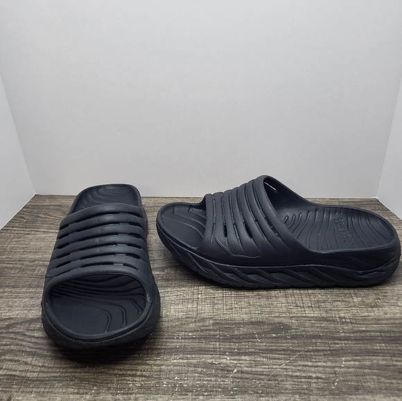 Hoka One One Ora Recovery Womens Slides Sandals Size 10 Black - Picture 1 of 9
